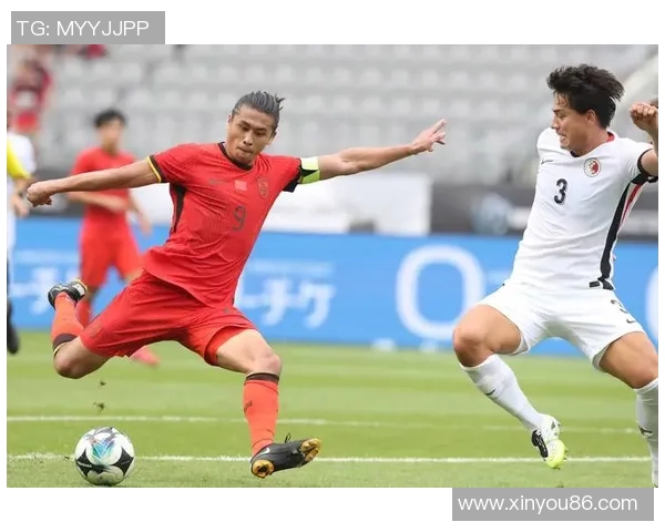 足球明星分享人生哲学与比赛心得的精彩瞬间配字幕解读